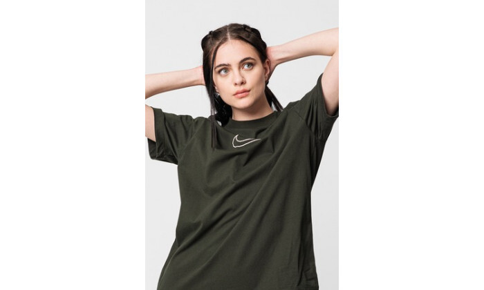 4 חולצת טי שירט לנשים נייקי Nike דגם Boyfriend FW - צבע שחור