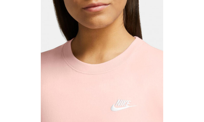 4 חולצת טישירט לנשים נייקי Nike דגם Sportswear Club - צבע ורוד