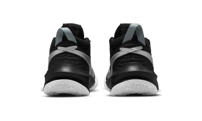 5 נעלי כדורסל לנשים ולנוער נייקי Nike Team Hustle D10 - שחור