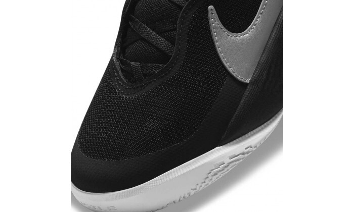 6 נעלי כדורסל לנשים ולנוער נייקי Nike Team Hustle D10 - שחור