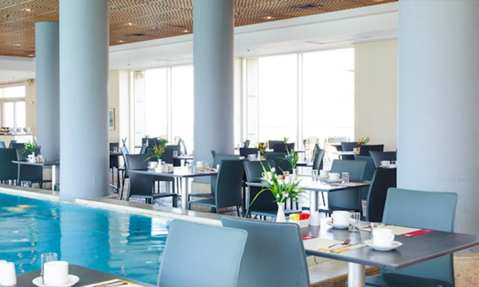 6 מול הנוף לים: ארוחת בוקר בופה במלון ארנה, בת ים
