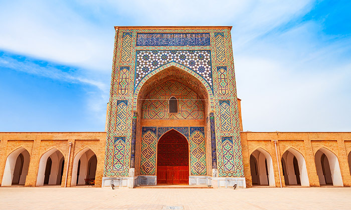12 9 ימים בדרך המשי: מאורגן באוזבקיסטן ע"ב חצי פנסיון כולל טיסות, סיורים ומופע פולקלור - גם בסוכות
