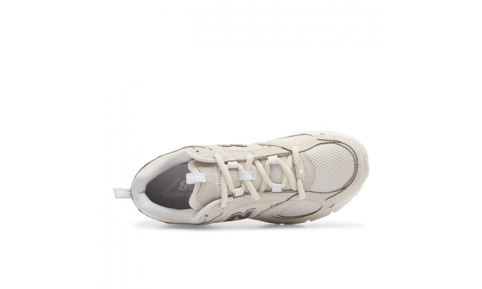 5 נעלי סניקרס לנשים ניו באלנס New Balance דגם 408 - לבן
