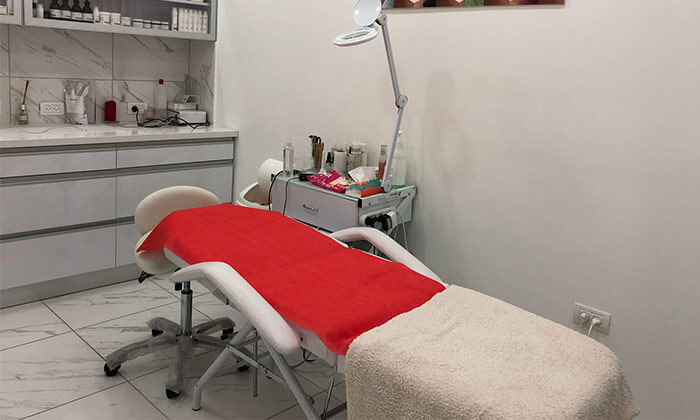 3 טיפולי פנים ב-Lindo Beauty, קניון הזהב