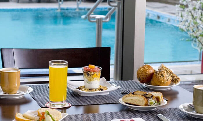 3 ארוחת בוקר בופה במלון לאונרדו סיטי טאוור, תל אביב