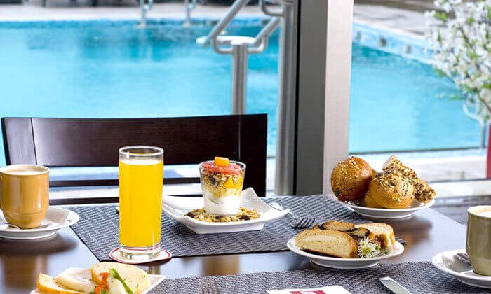 3 ארוחת בוקר במלון לאונרדו סיטי טוואר, רמת גן