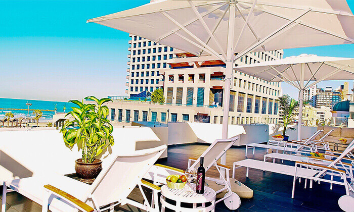 5 פינוק מושלם עם נוף לים: לילה במלון בוטיק Bell כולל עיסוי זוגי ומתקני ספא, תל אביב