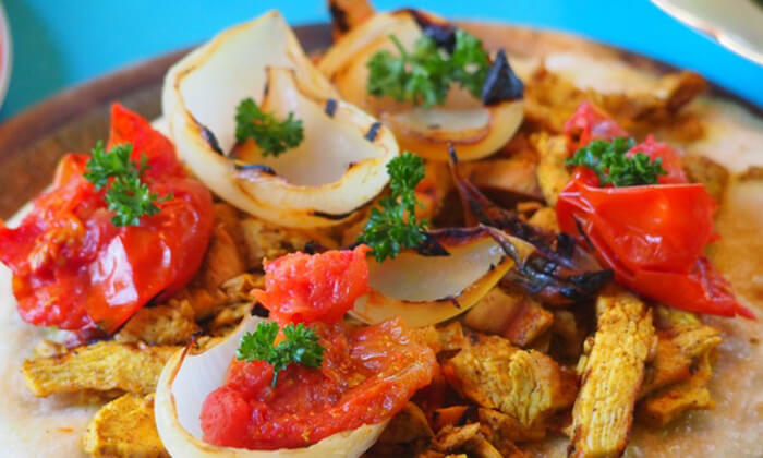 13 דיל חגיגת קיץ: ארוחה יוונית במסעדת מקום בלב, רעננה 