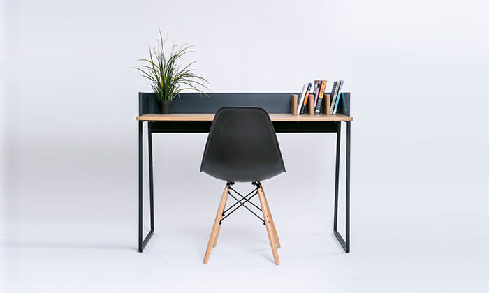 3 שולחן עבודה מעץ ומתכת