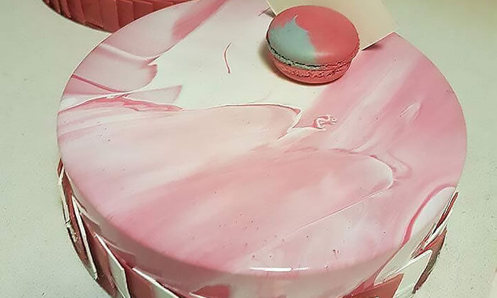 7 עוגת יום הולדת באליס קונדיטורית בוטיק