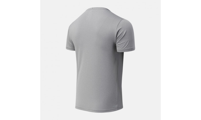 3 חולצת אימון לגברים ניו באלאנס New Balance, דגם Nb Dry - בצע אפור