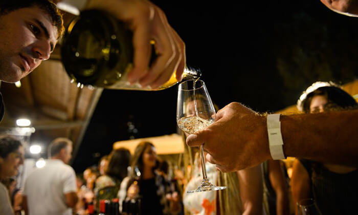 13 פסטיבל היין של ישראל במתחם התחנה -  כרטיס הכולל סדנת יין וטעימות ללא הגבלה 