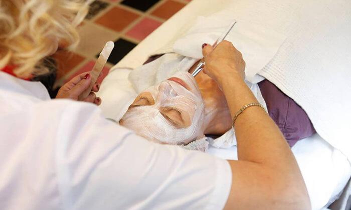 6 טיפולי פנים ב-Beauty Clinic Maxia, אשדוד