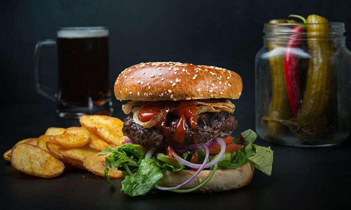 4 דיל ל-24 שעות: ארוחת המבורגר זוגית בלונדון רסטו-קפה, טיילת הרברט סמואל