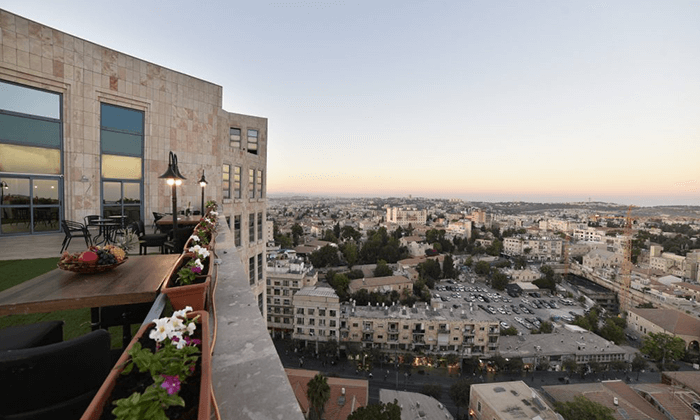 5 חופשה בלב ליבה של ירושלים - מלון של יוקרה, איכות וחמימות במיקום מרכזי