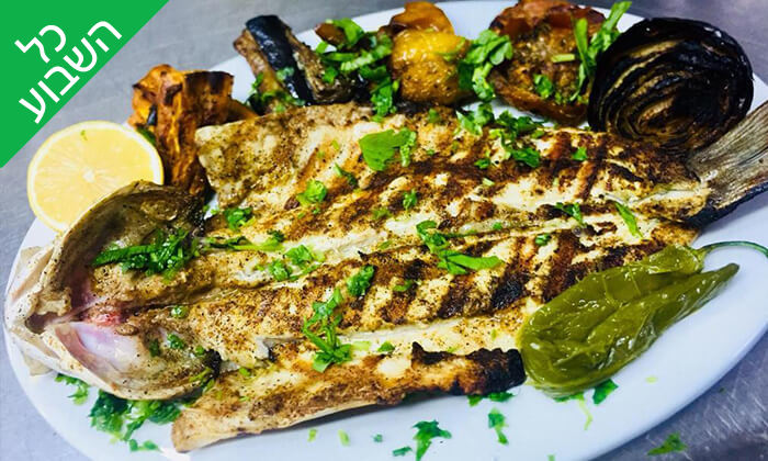 4 ארוחת דגים זוגית במסעדת קאזה ביץ', טיילת בת ים