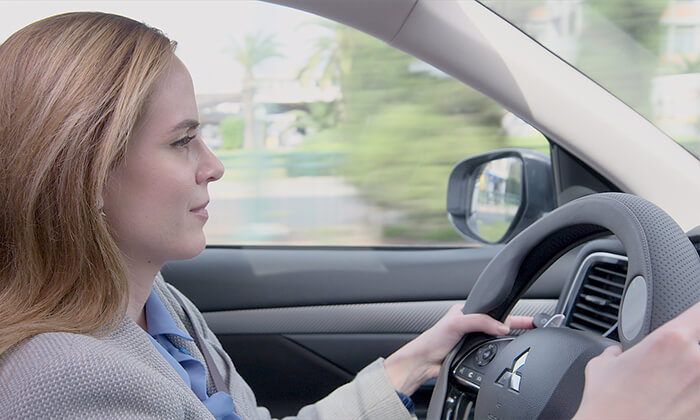 8 כיסוי הגה חכם JustDrive לשימוש בטוח בסלולרי בזמן נהיגה