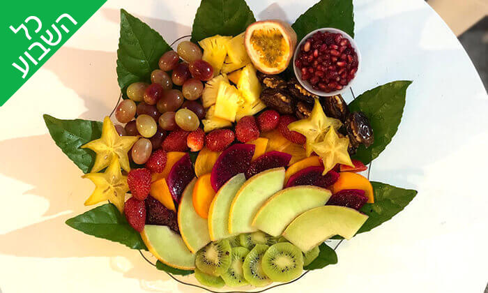 5 מגש פירות של Enerjuicer, בר משקאות הבריאות והמיצים הטבעיים בכיכר רבין