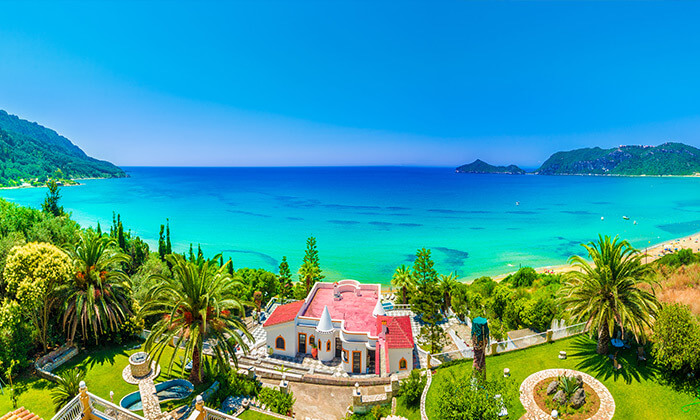 3 חופשה באי היווני קורפו - גן עדן כחול ירוק, כולל סופ"ש 