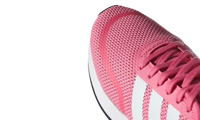 4 נעלי סניקרס לנשים adidas