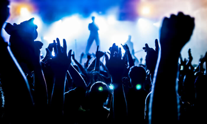 7 להקת The Cure בבוקרשט - חופשה, הופעה, שופינג וחיי לילה שלא נגמרים
