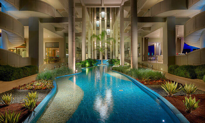 5 חופשה על חוף הים: 3/4 לילות במלון 5 כוכבים Elysium ע"ב חצי פנסיון - גם בשבועות