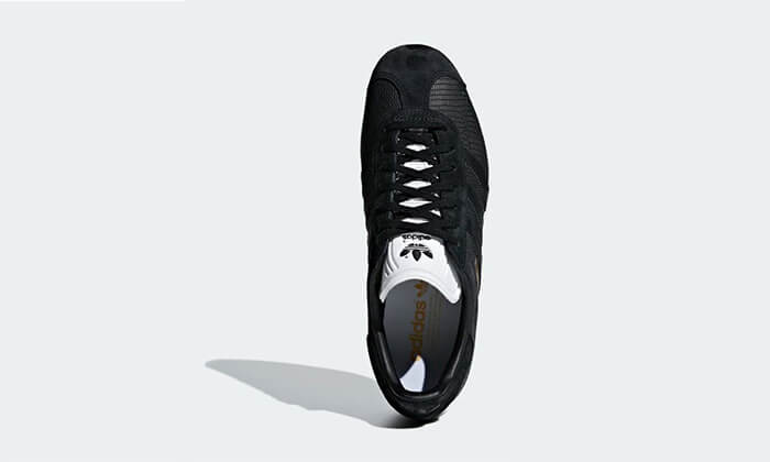 17 נעלי סניקרס אדידס adidas 