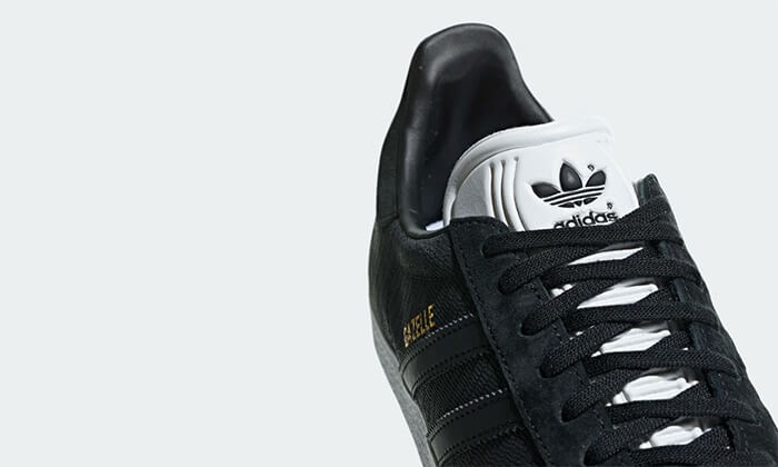 18 נעלי סניקרס אדידס adidas 