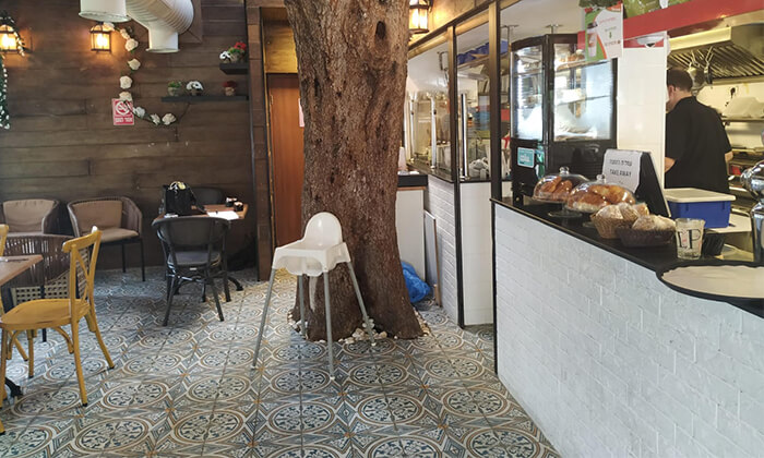 6 קפה היינה בכיכר היינה, חיפה - ארוחת בוקר זוגית