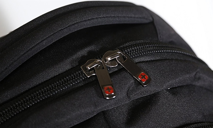 8 תיק גב למחשב Swiss עם חיבור USB מבית Camel Mountain דגם Rocko 