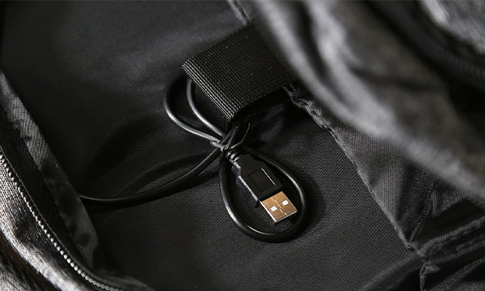 9 תיק גב למחשב Swiss עם חיבור USB מבית Camel Mountain דגם Rocko 