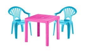 שולחן ושני כיסאות לילדים