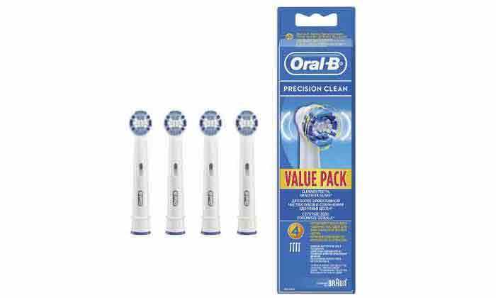 3 מברשת שיניים חשמלית דגם Vitality ו-4 ראשי מילוי אורל בי Oral-B