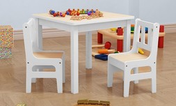 שולחן ושני כיסאות לחדר ילדים