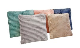3 כריות נוי במגוון צבעים