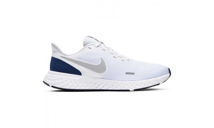 4 נעלי ריצה והליכה לגבר נייקי NIKE דגם Revolution 5 בצבע לבן-כחול