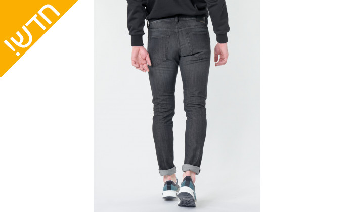 4 מכנסי ג'ינס לגברים דיזל DIESEL דגם D-LUSTER בצבע שחור ובאורך 34