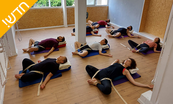 4 2 שיעורי יוגה במגוון רמות בסטודיו לקשמי, ראשון לציון