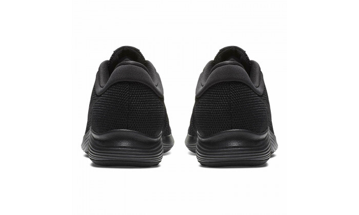 5 נעלי ספורט לגברים נייקי Nike דגם Revolution בצבע שחור