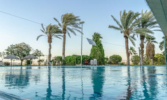 3 חופשה משפחתית בריזורט קלי"ה לזוג ועד 2 ילדים חינם, צפון ים המלח 3 חופשה משפחתית בריזורט קלי"ה לזוג ועד 2 ילדים חינם, צפון ים המלח