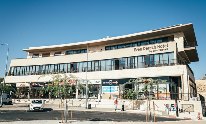 5 חופשה במלון 'אבן דרך' במצפה רמון עם מגוון אטרקציות באזור, אופציה לסופ"ש ולראש השנה 5 חופשה במלון 'אבן דרך' במצפה רמון עם מגוון אטרקציות באזור, אופציה לסופ"ש ולראש השנה