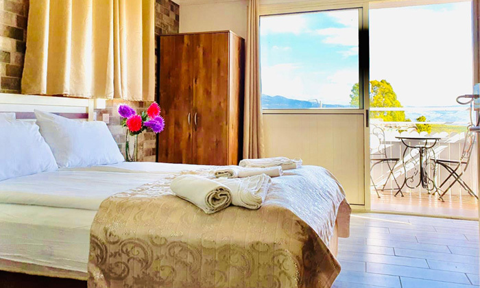 2 ספטמבר-אוקטובר במלון גלילי במטולה: לינה וארוחת בוקר במלון אלסקה אין 2 ספטמבר-אוקטובר במלון גלילי במטולה: לינה וארוחת בוקר במלון אלסקה אין