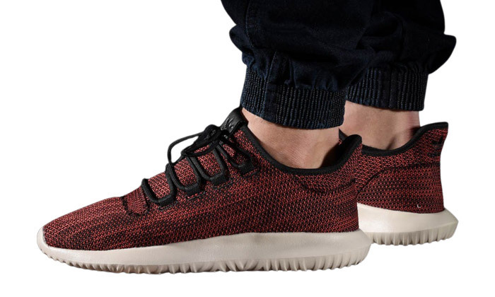 3 נעלי ספורט לגברים אדידס adidas TUBULAR בצבע אדום-שחור