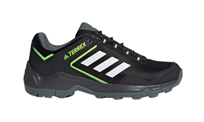 5 נעלי ספורט לגברים אדידס adidas דגם Terrex