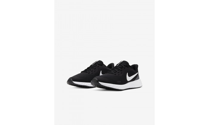 1 נעלי ריצה לנשים ונוער נייקי Nike דגם Revolution בצבע שחור-לבן