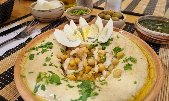 5 ארוחת חומוס זוגית במסעדת חומוס דובאי, אילת