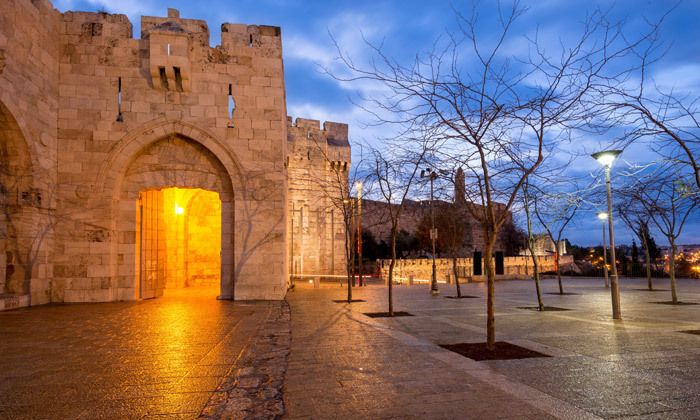 1 חופשה במרכז ירושלים: לילה במלון מונטיפיורי בירושלים, סמוך לשוק מחנה יהודה