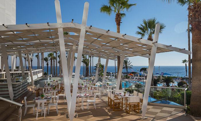 6 סופ"ש בפאפוס, קפריסין: טיסות ישירות ו-3 לילות במלון Leonardo, כולל חנוכה