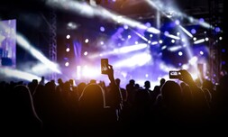 חבילת נופש - שון מנדס בבודפשט