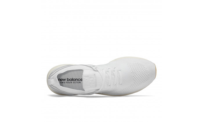 4 נעלי ריצה יוניסקס ניו בלאנס New Balance
